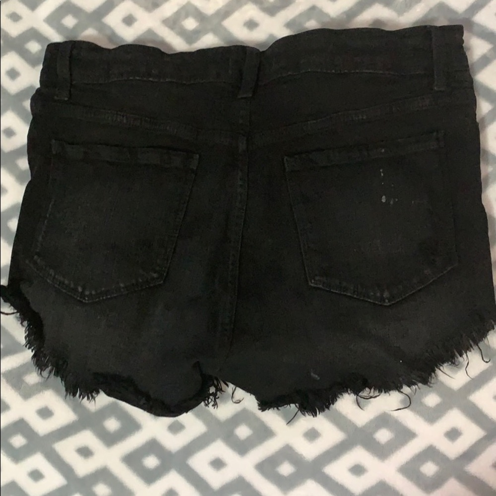 Shorts - Picture 2 of 3